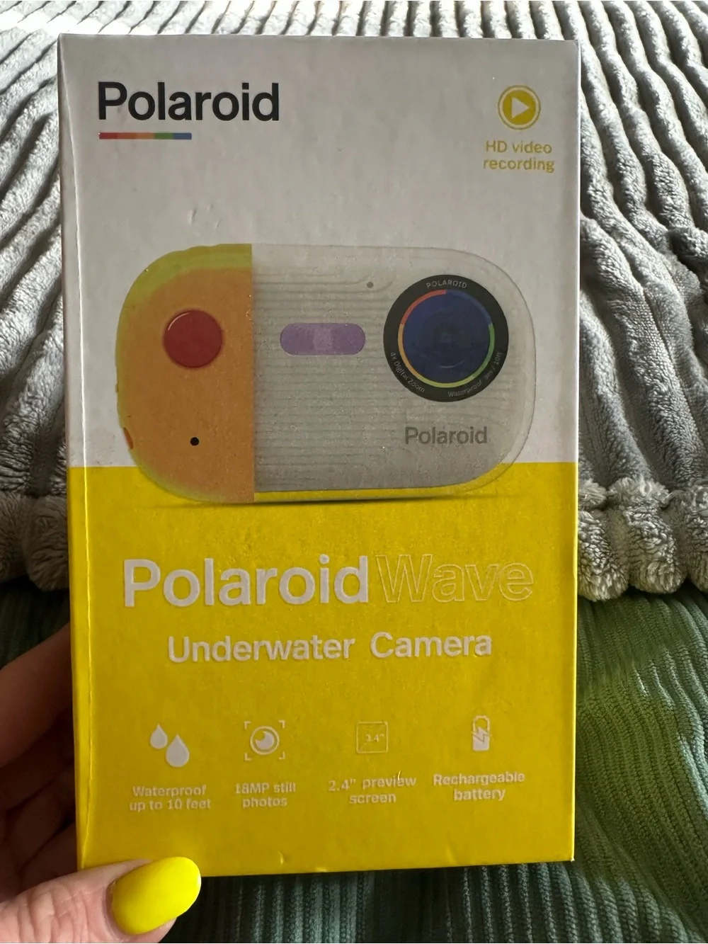 Polaroid Wave Underwater Camera in Yellow and Orange
